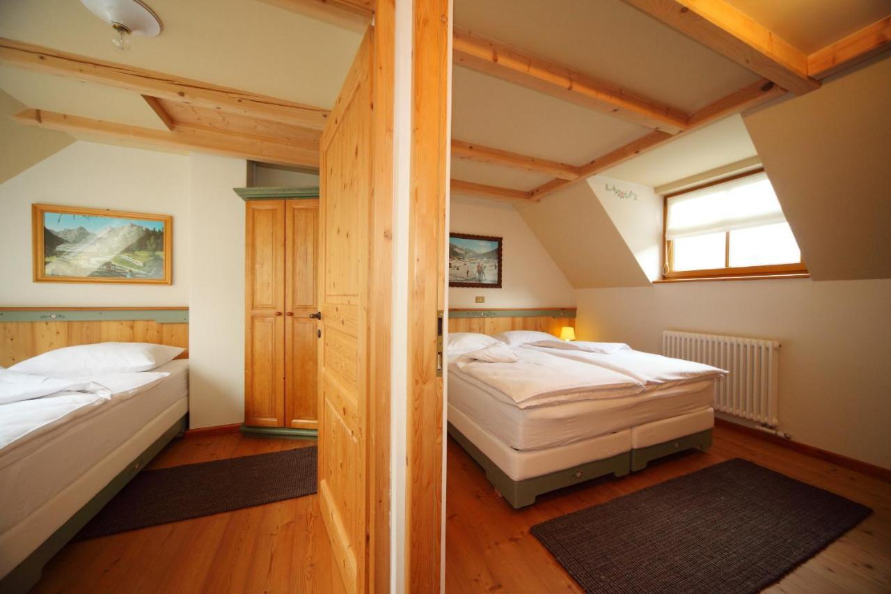 Kronau Chalet Resort Kranjska Gora Zimmer foto